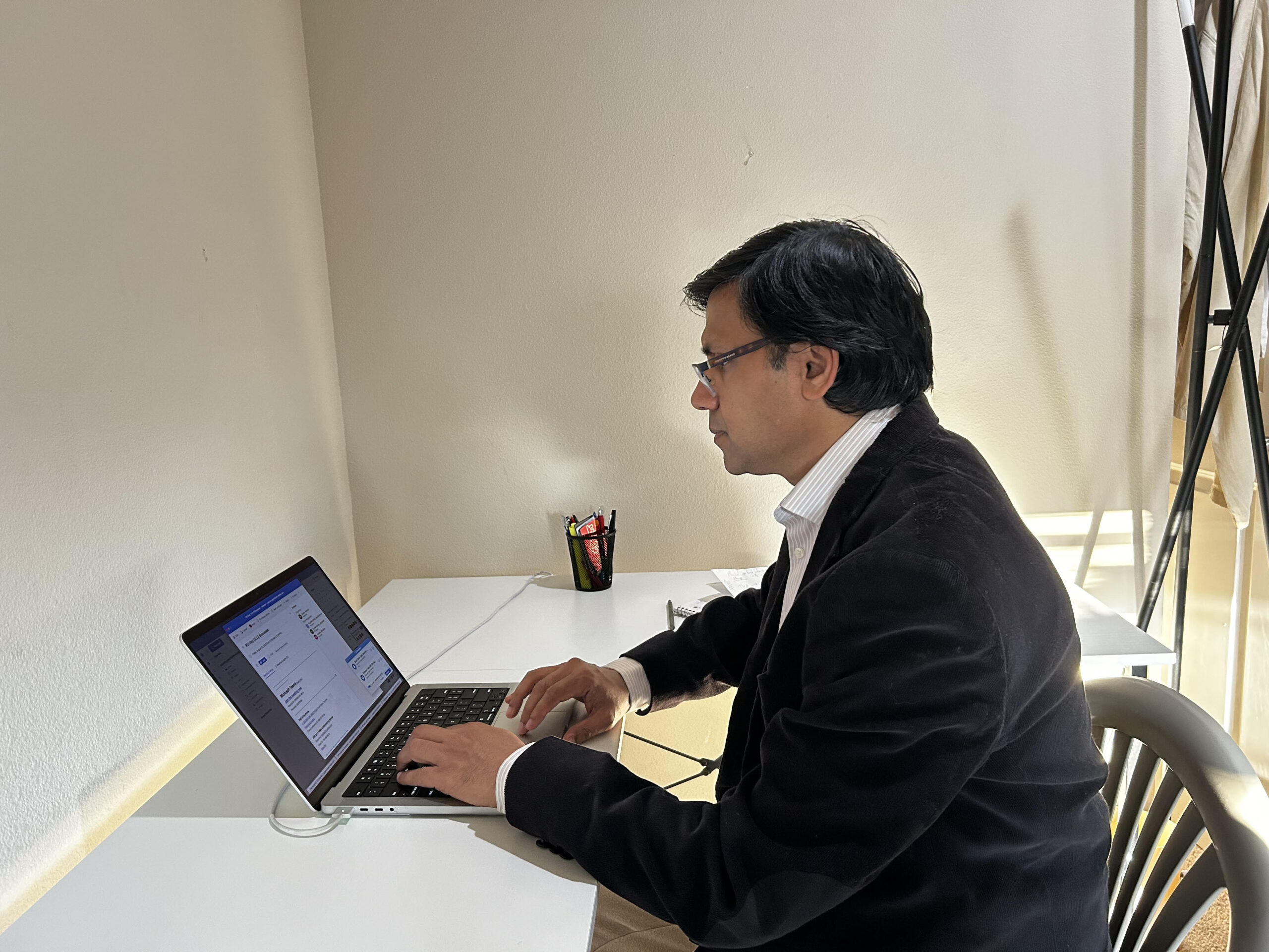 Ankush Gupta formal press photo — featured in The Hans India on telecom modernization blueprint